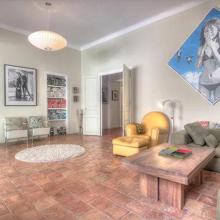5mw - 3 Bedrooms * Cannes